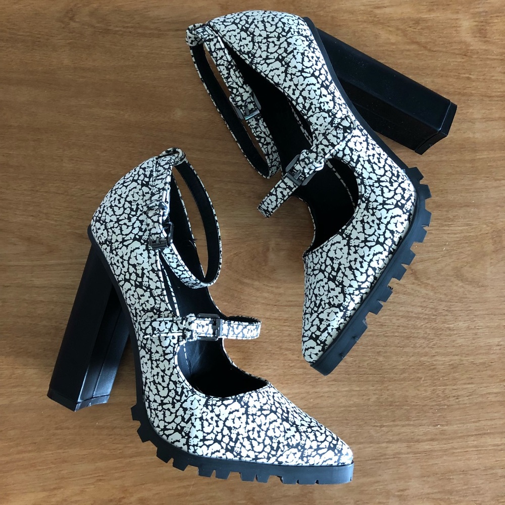 Beau & Ashe Black/White Mary-Jane Heel